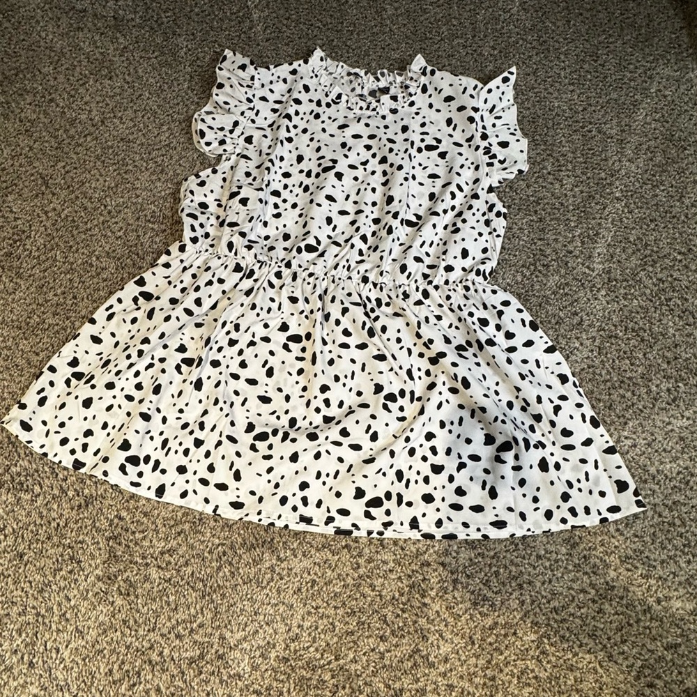 SHEIN Black and White Polka Dot Top